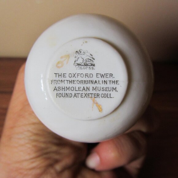 W.H. Goss crested heraldry china vintage Dewsbury (GC040 Grace) - Picture 11 of 12